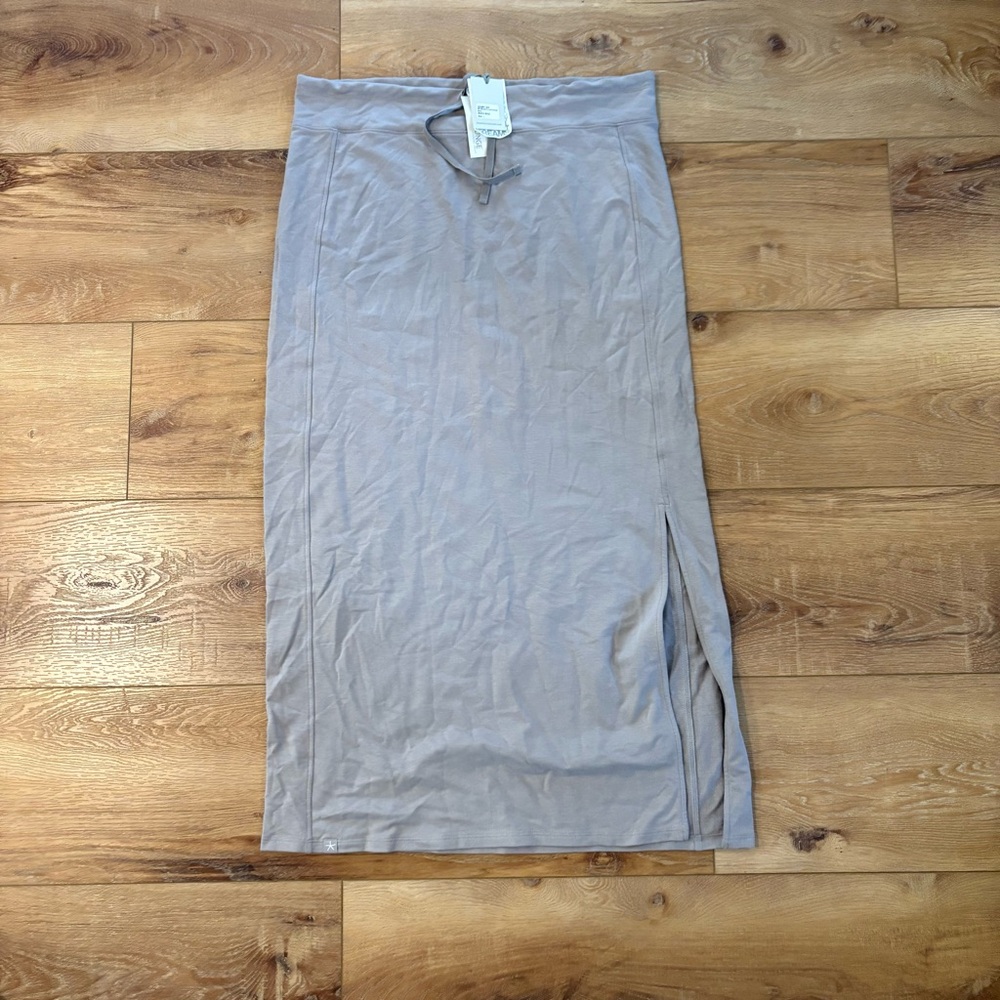 NWT Barefoot Dreams Malibu Collection Luxe Lounge Skirt w/Slit Beach Rock - Picture 2 of 7